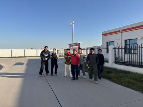 生产调度中心组织新员工参观厂区